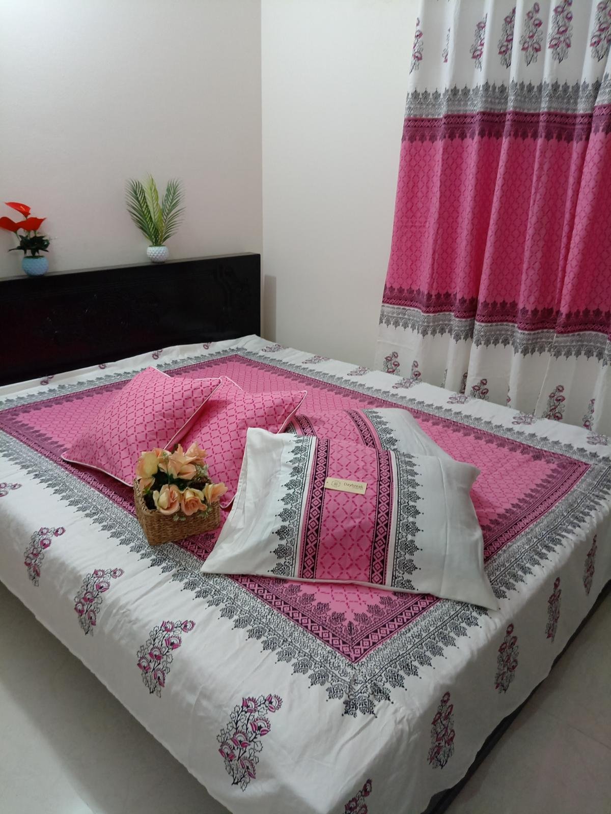 Twill Cotton Soft Hand Block King Size Bedsheet (1)