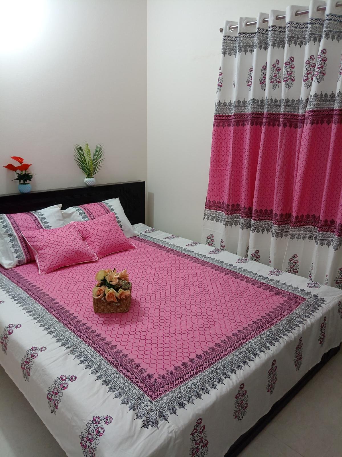 Twill Cotton Soft Hand Block King Size Bedsheet (5)