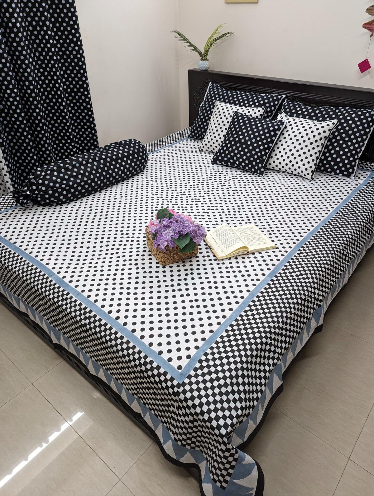 Twill Cotton Premium Hand Block King Size Bedsheet (2) Twill Cotton Premium Hand Block Bedsheet makes a room by a drream decor.