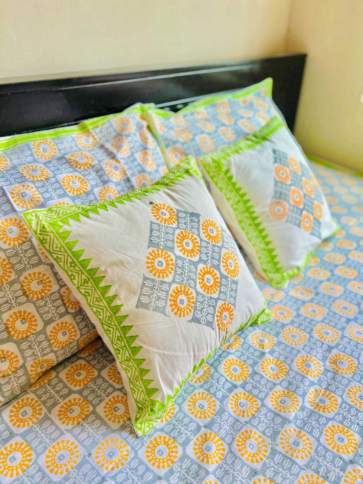 Luxury Twill Cotton Hand Block King Size Bedsheet curtain cushion cover side pillow cover (33)