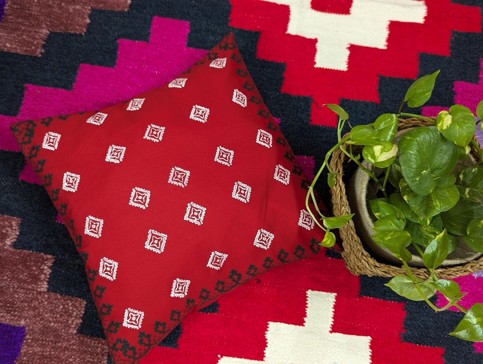 Exclusive Soft Cotton Handblocked King Size Bedsheet (2)