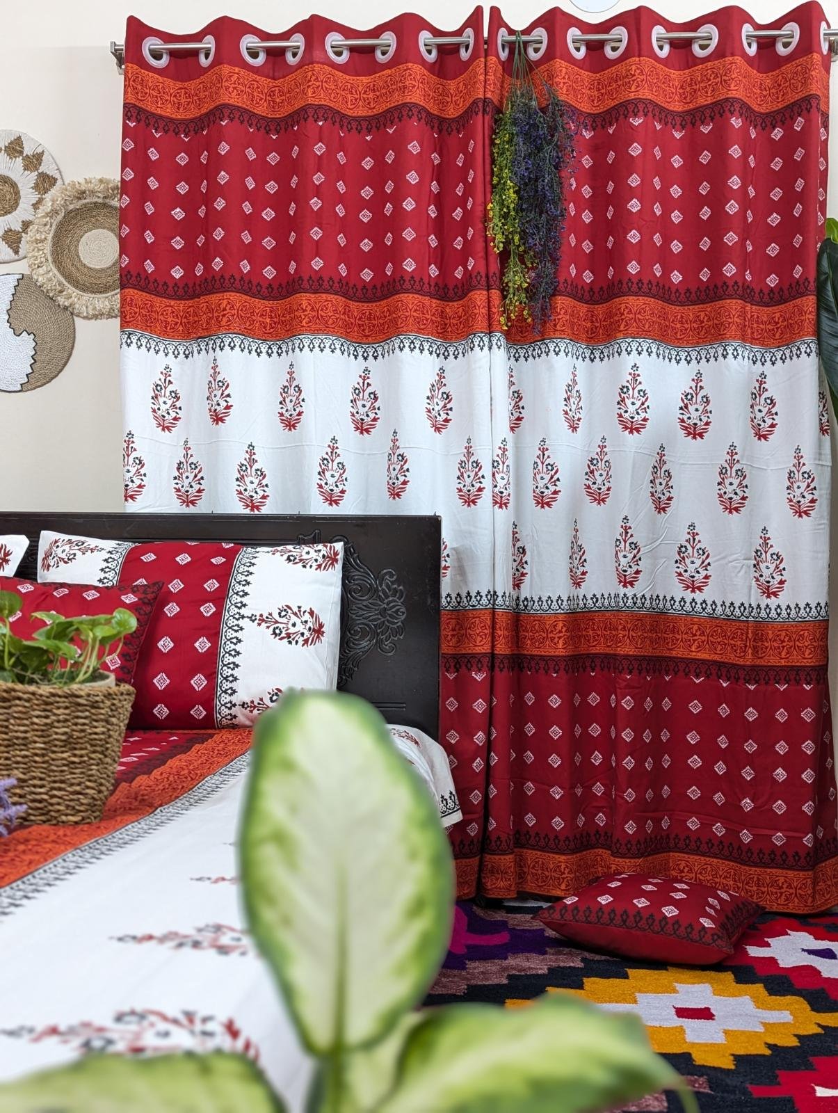 Exclusive Soft Cotton Handblocked King Size Bedsheet (40)