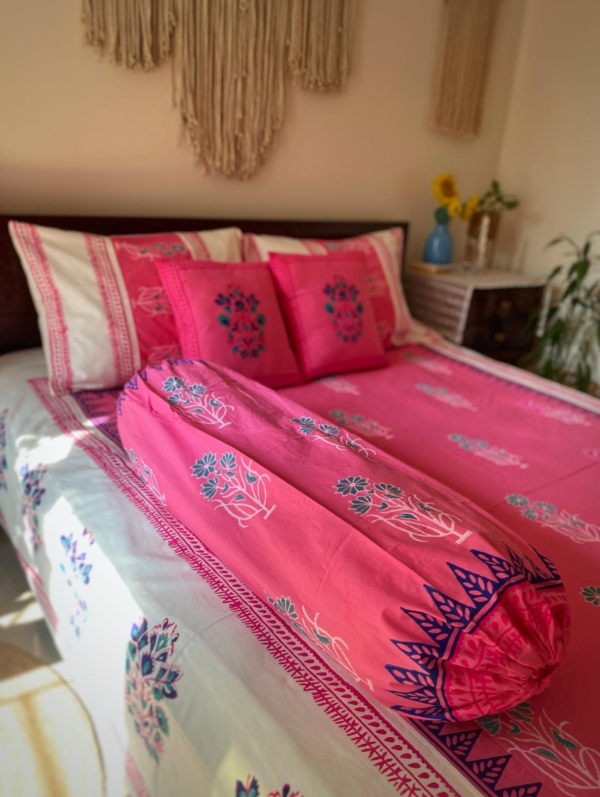 Super Premium Pink Handblock king Bedsheet (3)