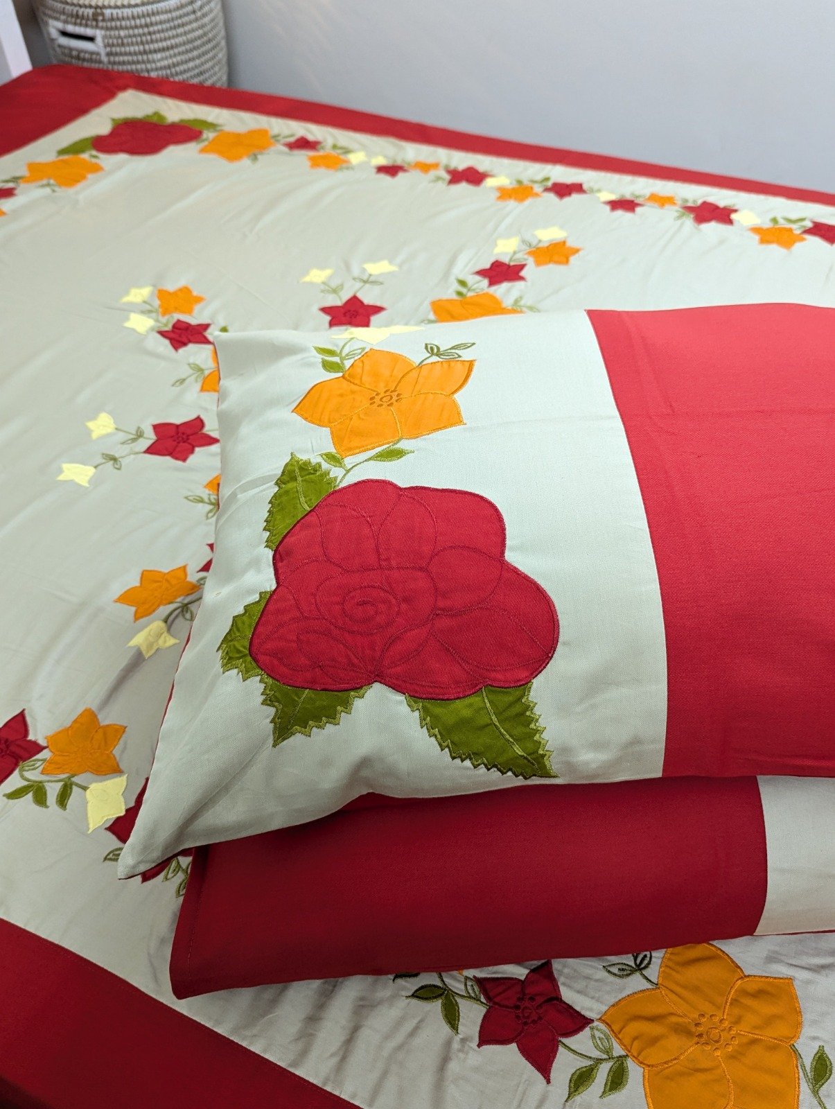 Applique Bedsheet - pillow
