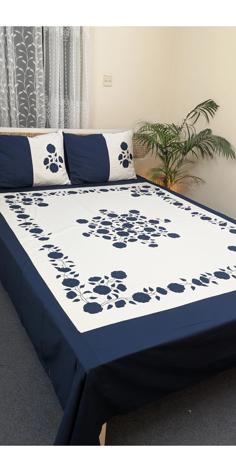 APPLIQUE KING SIZE BEDSHEET (30)