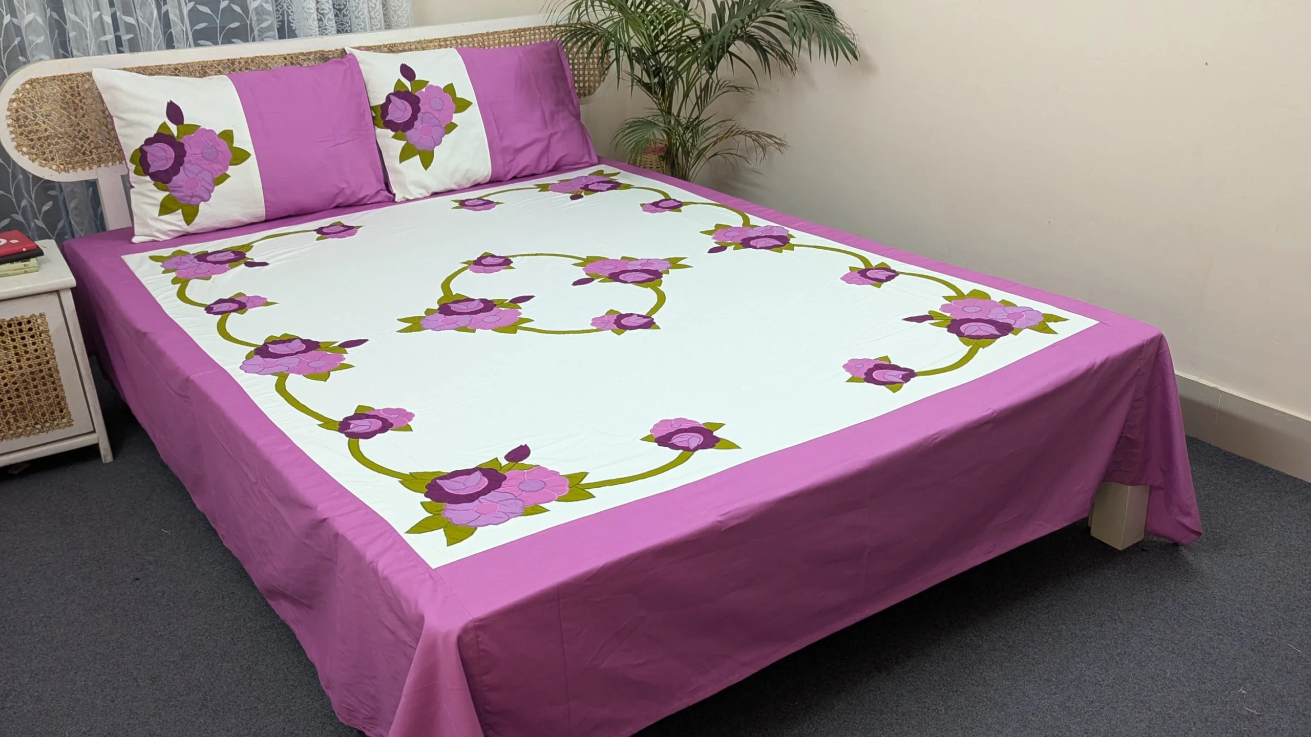 Applique Cotton King Size Premium Bedsheet (1)
