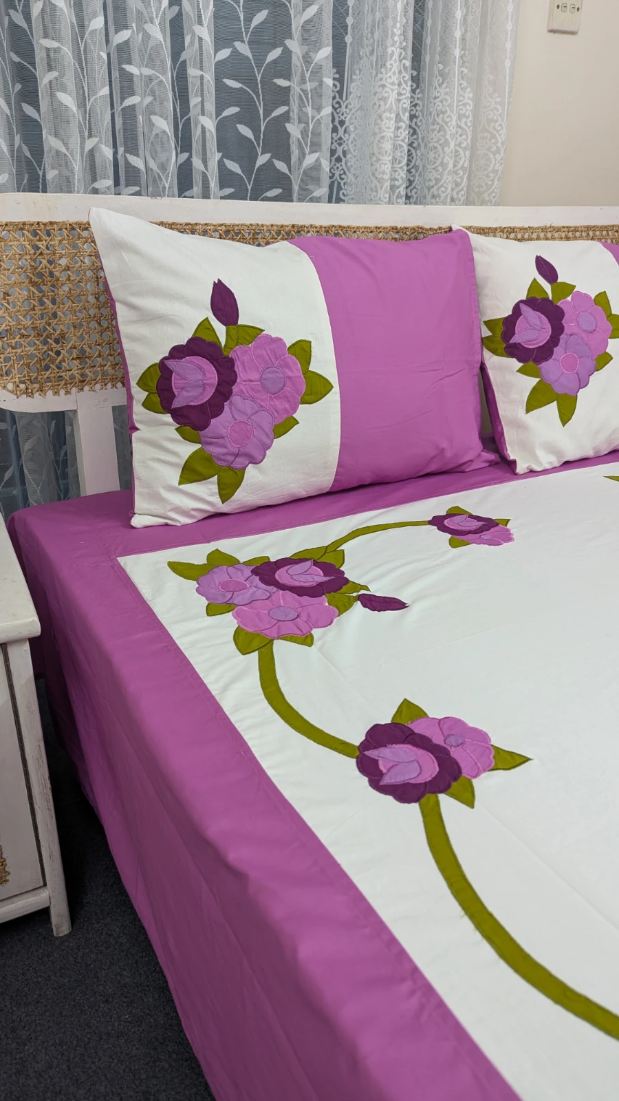 Applique Cotton King Size Premium Bedsheet (2)