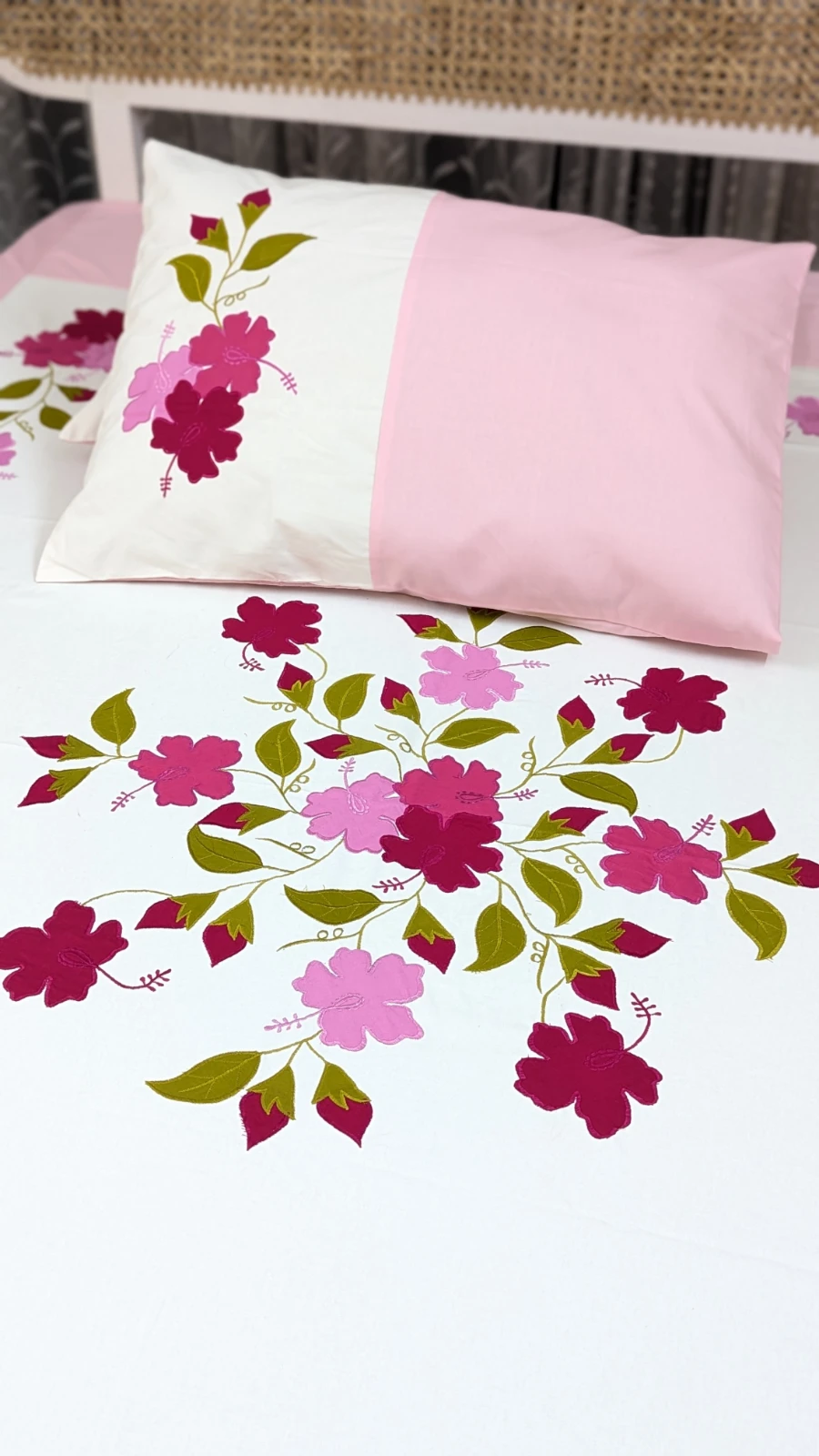 Applique Cotton King Size Premium Bedsheet (36)