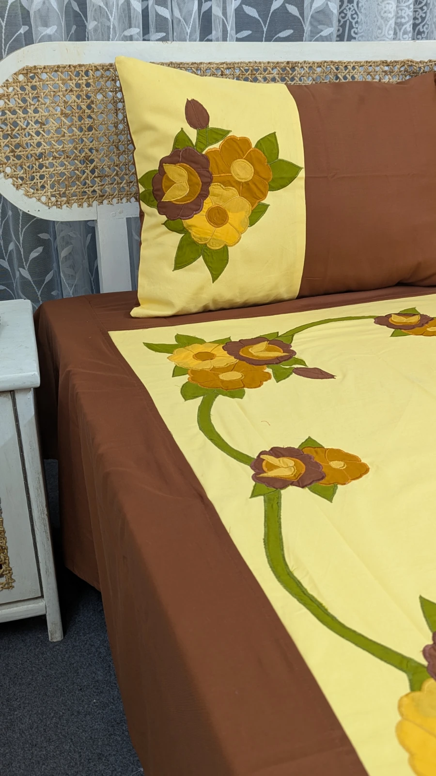Applique Cotton King Size Premium Bedsheet (4)