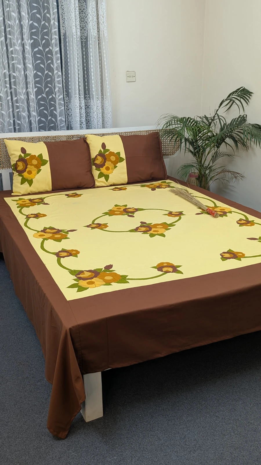 Applique Cotton King Size Premium Bedsheet (7)