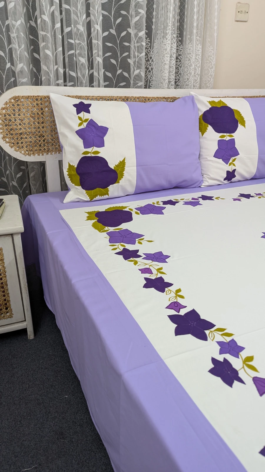 Applique Cotton King Size Premium Bedsheet (9)