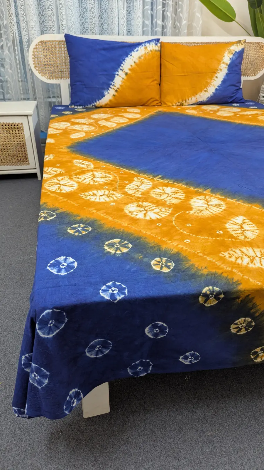 premium batik king size bedsheet (1)